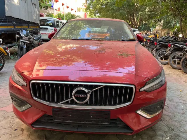 వోల్వో కారు