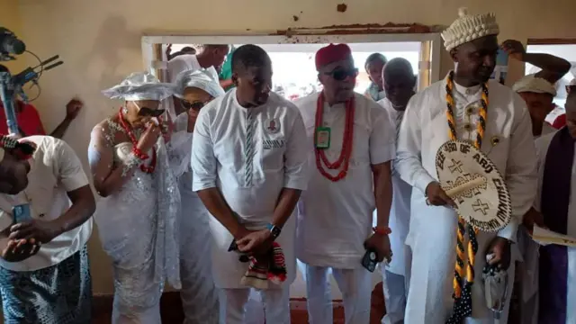 E liri Ọkammụta Nwosu n'ime ụlọ ya dịka o si nye n'iwu.