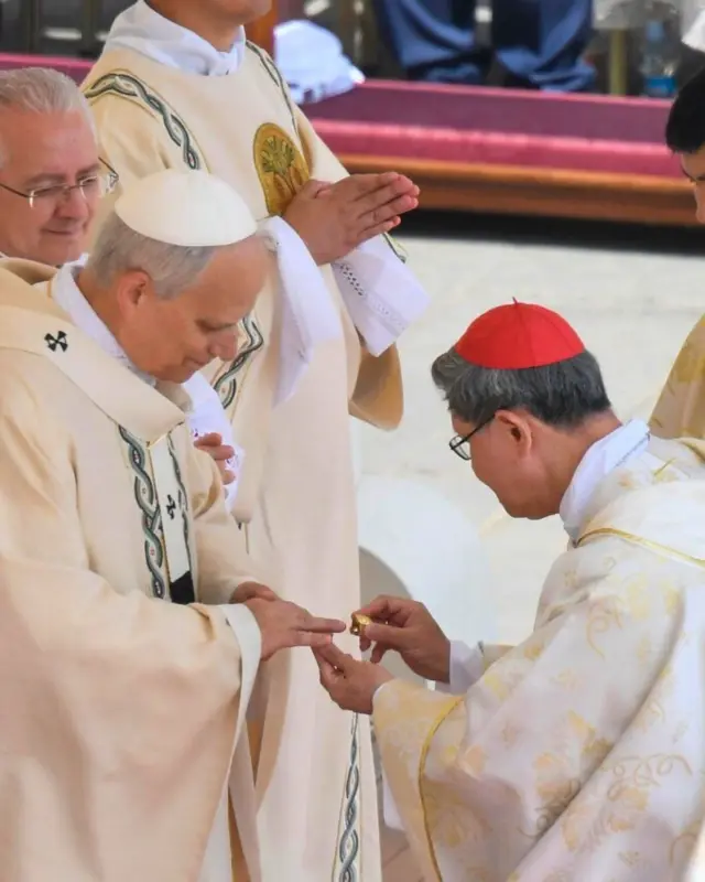 Yambwitswe impeta izwi nka 'Impeta y'umurobyi'