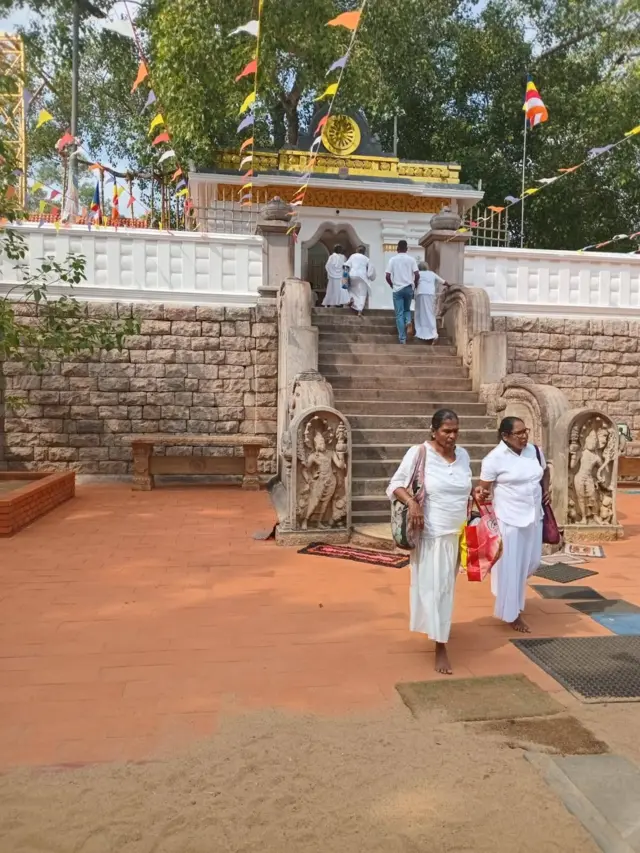 වැලි මළුව