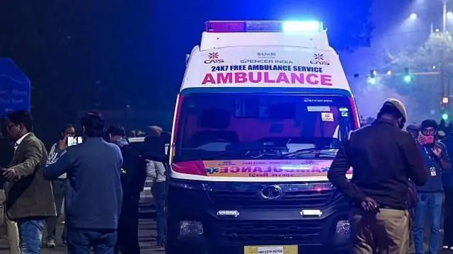 બીબીસી ગુજરાતી દિલ્હી લાલ કિલ્લા મેટ્રો સ્ટેશન કાર વિસ્ફોટ અમિત શાહ પોલીસ