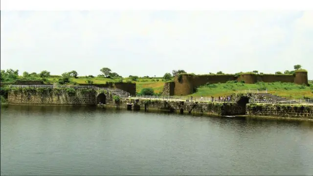 नळदुर्ग किल्ल्यातील धरण