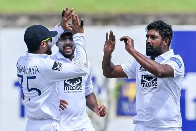 ප්‍රවීණ ක්‍රිකට් විස්තර විචාරක රොෂාන් අබේසිංහ බීබීසී සිංහල වෙත පවසා සිටියේ මේවන විට ලොවපුරා වැඩි අවධානයක් යොමුවී ඇත්තේ ටෙස්ට් තරග සඳහා නොව පන්දුවාර 20 තරග සඳහා බවය. 