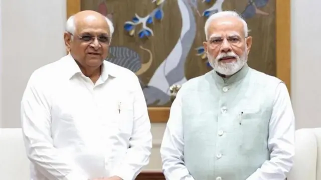 ગુજરાત મંત્રીમંડળ વિસ્તરણ ભાજપ ભૂપેન્દ્ર પટેલ નરેન્દ્ર મોદી અમિત શાહ હર્ષ સંઘવી, બીબીસી ગુજરાતી ભાજપ ગુજરાતીમાં સમાચાર ગુજરાત સરકાર સૌરાષ્ટ્ર પરષોત્તમ સોલંકી રાઘવજી પટેલ જયેશ રાદડિયા કૉંગ્રેસ આમ આદમી પાર્ટી