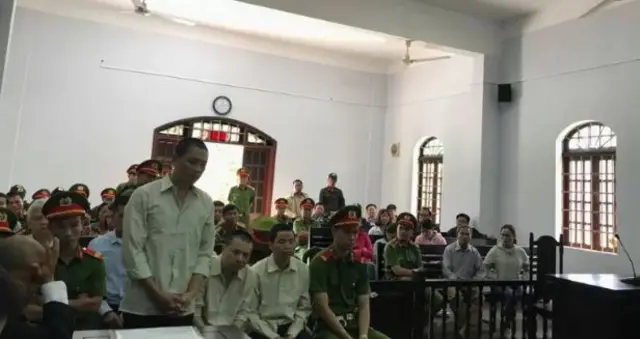 Ba bị cáo Ninh Viết Bình, Đặng Văn Hiến và Hà Văn Thường tại phiên tòa phúc thẩm hôm 12/7/2018