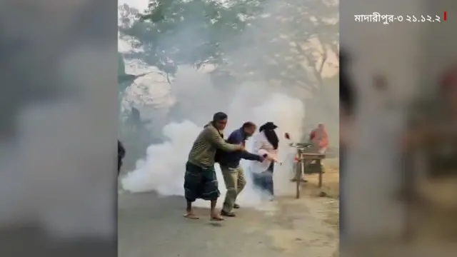 মাদারীপুরে স্বতন্ত্র প্রার্থীর সমর্থকদের মিছিলে ককটেল হামলা হয়