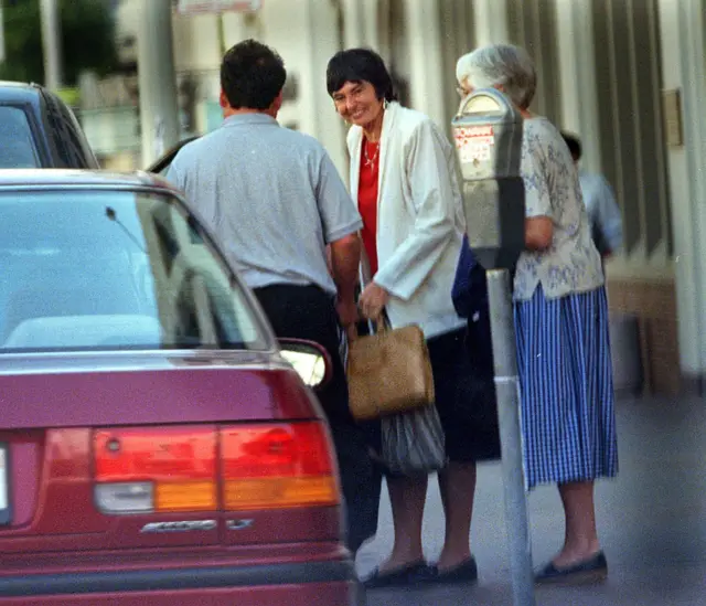 foto Hilary Bradt pada 2001