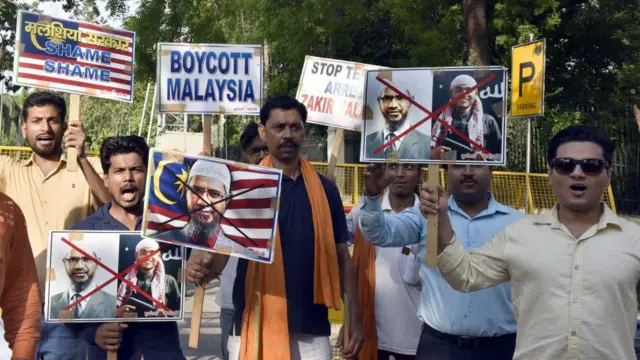 ज़ाकिर नाइक का विरोध