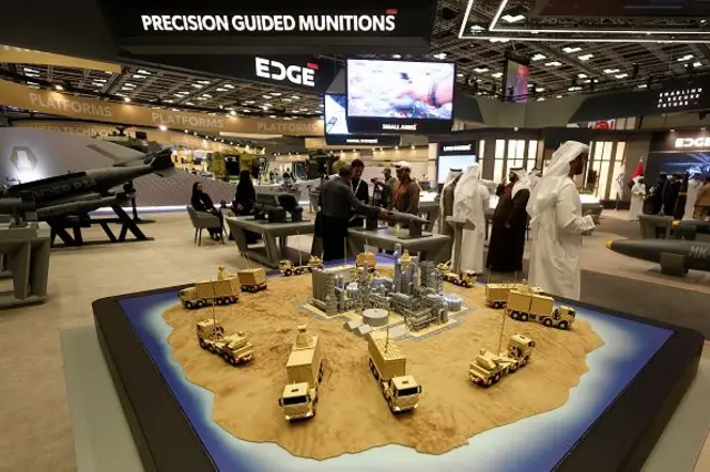 نمایش انواع جنگ افزار