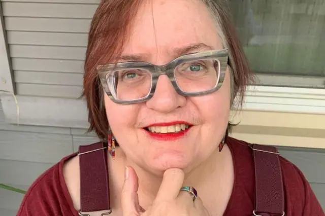 અમેરિકામાં બાળલગ્નો, અમેરિકામાં કઈ ઉંમરે લગ્ન થાય, બાળકોનું શોષણ અને તસ્કરી, 18 વર્ષની ઉંમરે લગ્ન, 21 વર્ષની ઉંમરે લગ્નની ચર્ચા, બીબીસી ગુજરાતી