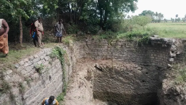இளம்பெண்ணின் உடல் மீட்கப்பட்ட கிணறு