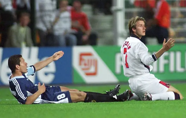 Simeone e Beckham na Copa de 1998 na França