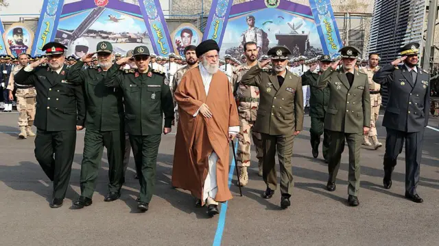در جریان حملات اسرائیل، تعدادی از مهمترین فرماندهان نظامی نزدیک به آیتالله خامنهای ترور شدند