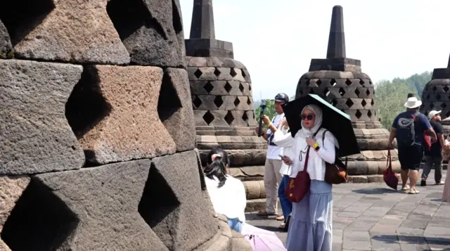 Wisatawan Candi Borobudur.