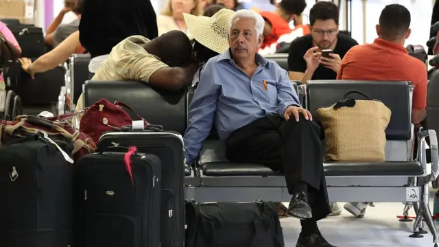 受航班晚点影响的旅客