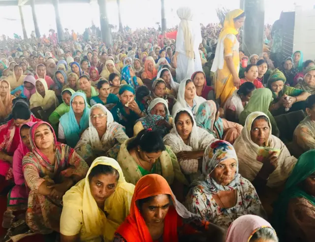 ਮਹਿੰਦਰਪਾਲ ਬਿੱਟੂ ਦੇ ਸ਼ਰਧਾਂਜਲੀ ਸਮਾਗਮ ਵਿੱਚ ਹਾਜਰ ਔਰਤਾਂ