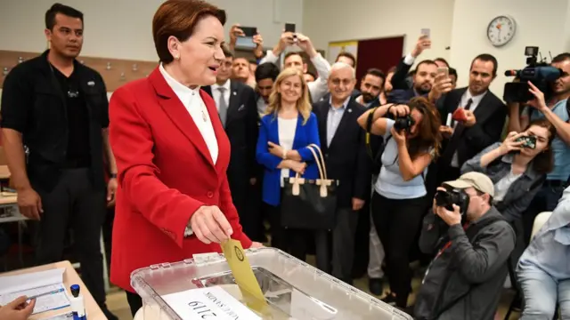 Мераль Ашкенер