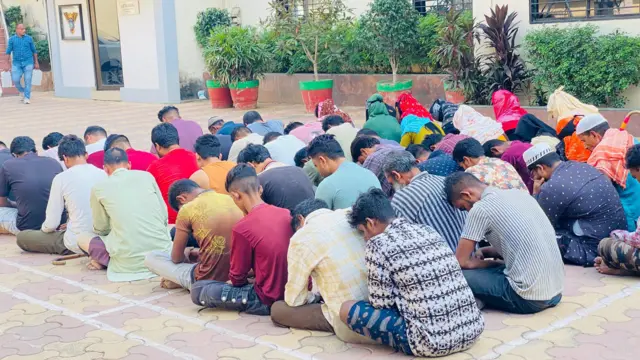 અમદાવાદ, ચંડોળા તળાવ, બાંગ્લાદેશી નાગરિકો, ઘૂસણખોરી, ગેરકાયદે નાગરિકતા, મુસ્લિમ, વસાહતો, નાગરિકતા, ભારત, પશ્ચિમ બંગાળ, બીબીસી ગુજરાતી 