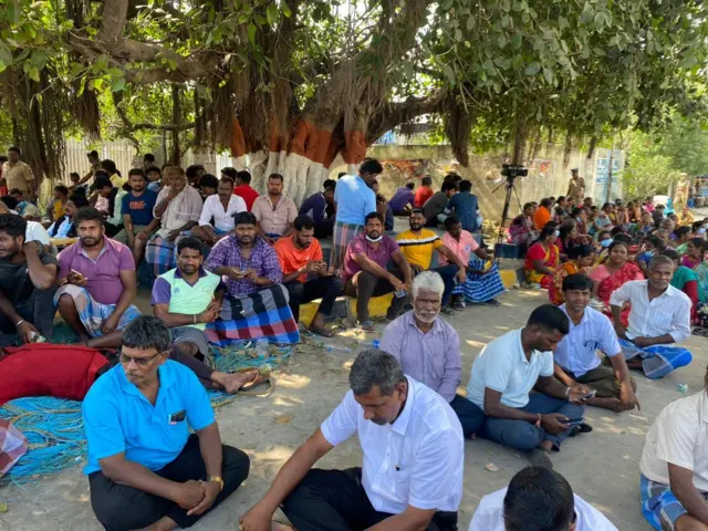 தொடரும் மக்கள் போராட்டம்