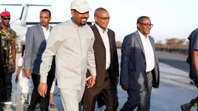 ቀዳማይ ሚኒስትር ኣቢይ ኣሕመድ፡ ዶክተር ደብረጽዮን ገብረሚካኤልን ካልኦት መራሕቲ ኢትዮጵያን ኣብ ምኽፋት ዶባት ኢትዮ-ኤርትራ