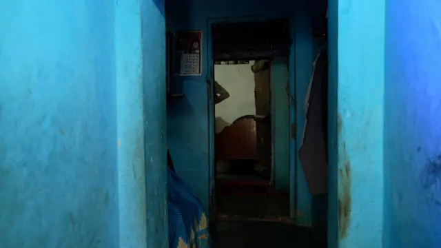 చిన్నగదిలో మరణాలు 