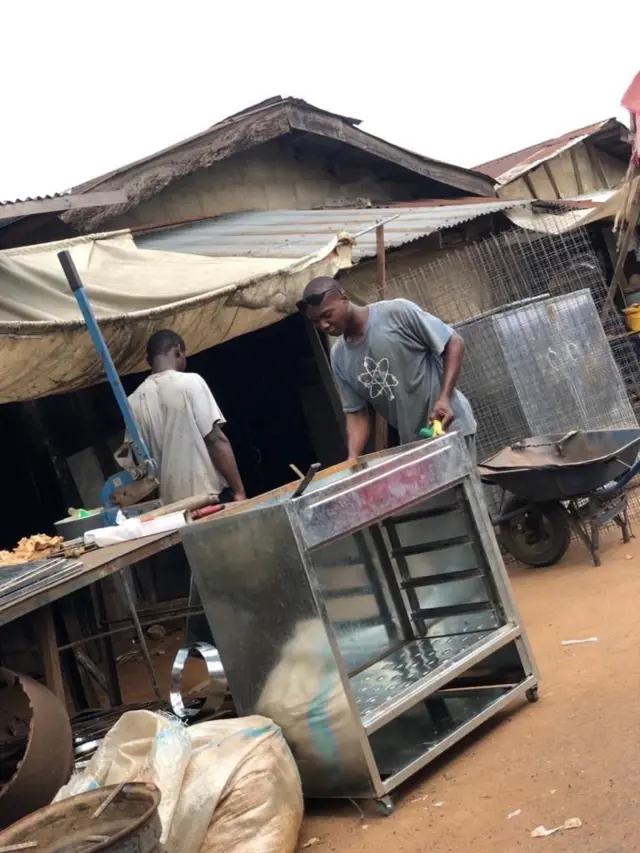 Obumnaeme boys dey work