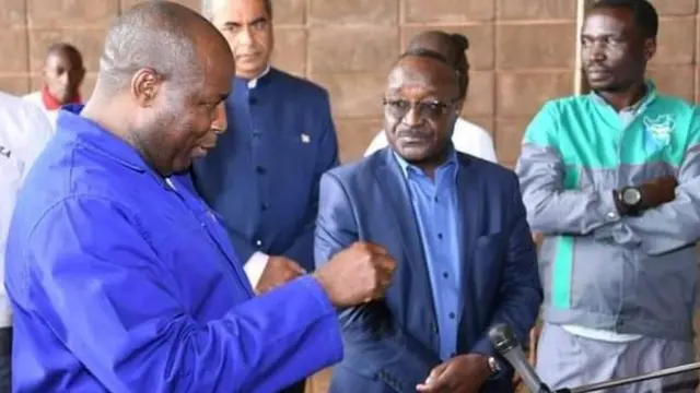 Prezida Evariste Ndayishimiye yakuye umukuru wa OTRACO, Albert Maniratunga amwagiriza kumubesha