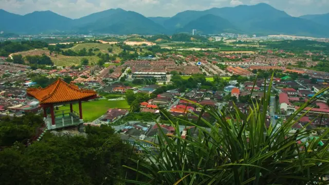 میشل یئو در ایپوه مرکز ایالت پراک بزرگ شده