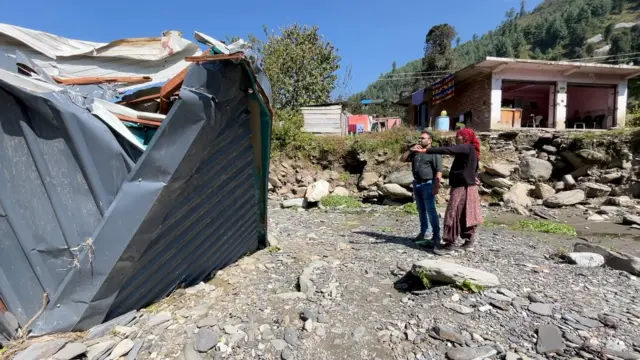 హిమాలయాలు, ప్రమాదాలు, కొండచరియలు, వర్షాకాలం