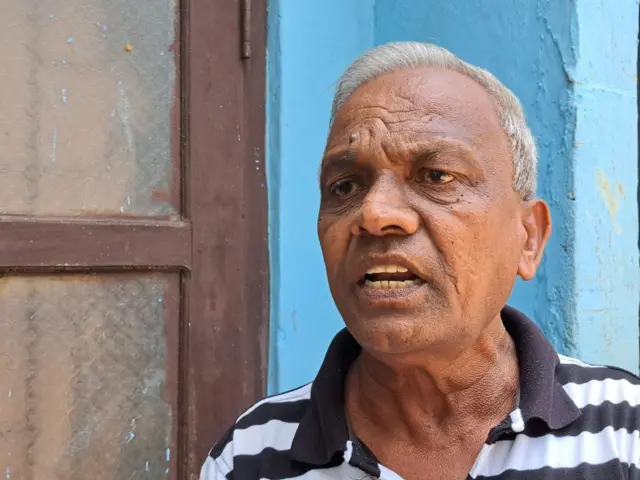 කොළඹ මාලිගාවත්ත ප්‍රදේශයේ ම ජීවත් වන ලාහිර් මහතාගේ මිතුරෙකු වන දයානන්ද ලියනආරච්චි