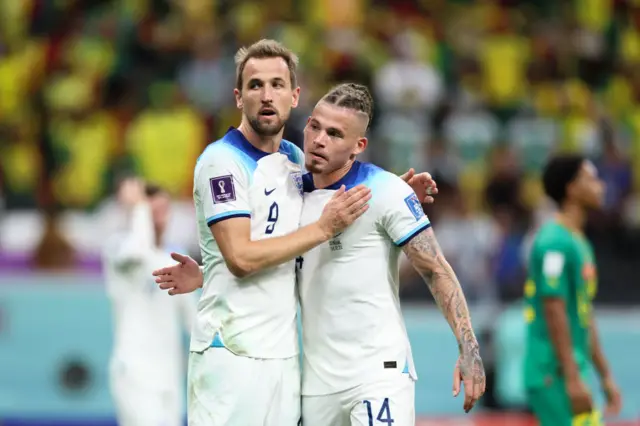 ইংল্যান্ডের দুই ফুটবলার