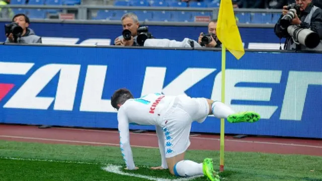 Dris Mertens slavi u stilu Nigerijca Finidija Džordža