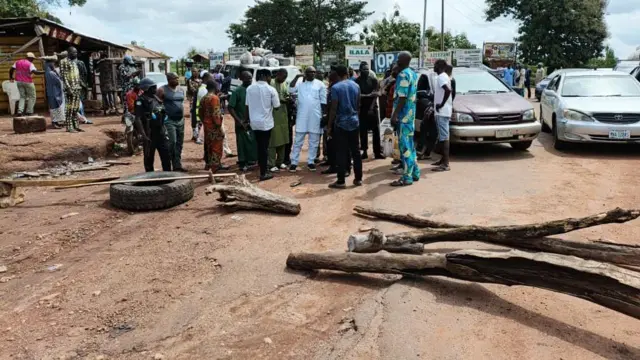 Awọn ọdọ to n fi ẹhonu han