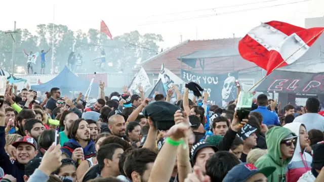 Asistentes al concierto del Indio Solari