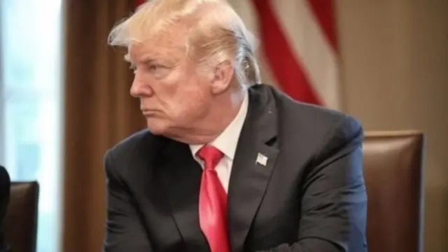 डोनल्ड ट्रंप