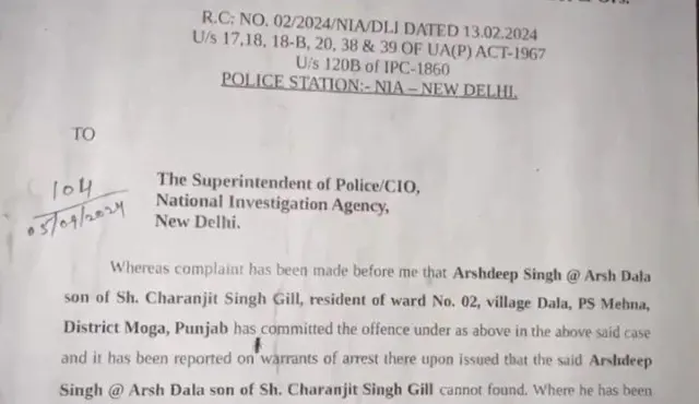 एनआयएने अर्श डालाविरुद्ध एका पंथातील काही प्रमुख लोकांच्या हत्येप्रकरणी गुन्हा दाखल केला आहे.