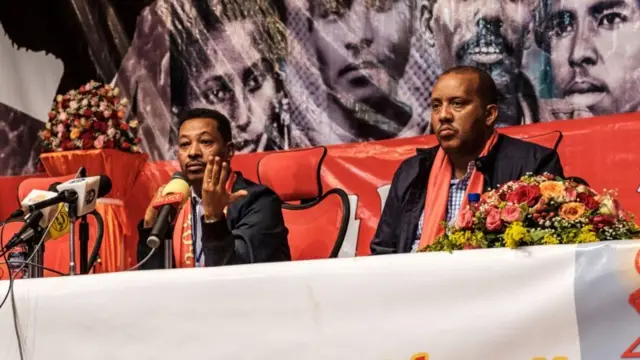 ኣለም ገብረዋህድን ጌታቸው ረዳን