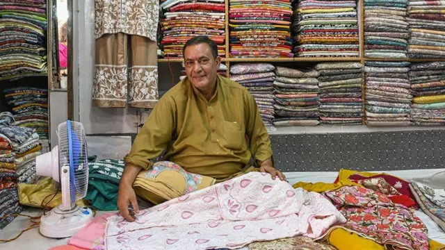 పహల్గాంలో దుకాణాలు