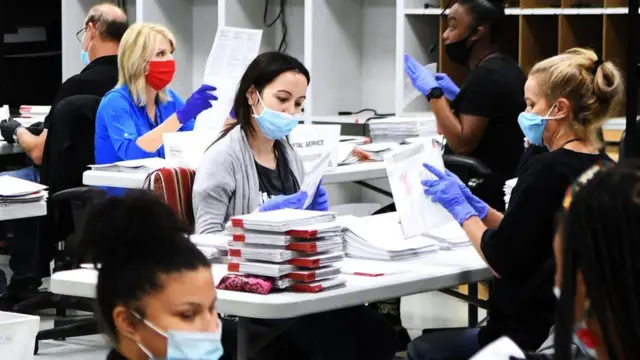 플로리다주는 9월부터 사전투표 개표를 시작했다