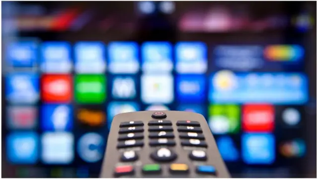 Les personnes confinées ont recours à la télévision pour faire passer le temps