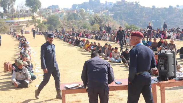 म्यादी प्रहरीको परीक्षा लिइँदै