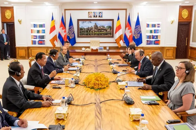 Ông Hun Sen gặp ông Austin