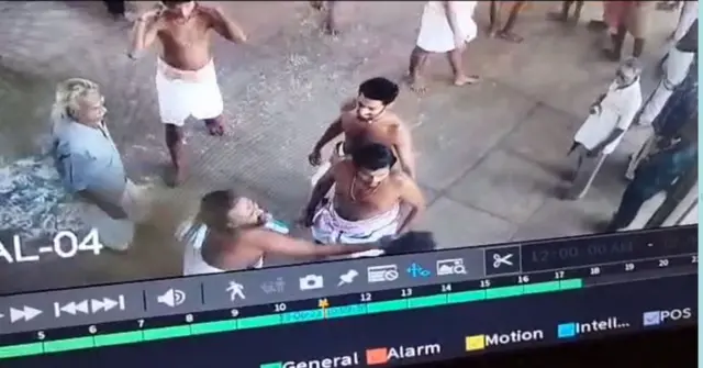 சிதம்பரம் நடராஜர் கோவில்: கனக சபை என்றால் என்ன? தீட்சிதர்கள் பதாகையை வைத்தது ஏன்? - முழு விவரம்