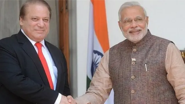 পাকিস্তানের সাবেক প্রধানমন্ত্রী নওয়াজ শরিফের সাথে ভারতের প্রধানমন্ত্রী নরেন্দ্র মোদী