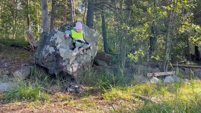 핀란드에서 나온 연구에 따르면, 풀숲과 덤불에서 노는 것은 어린 아이들의 면역 체계를 강화시켜준다