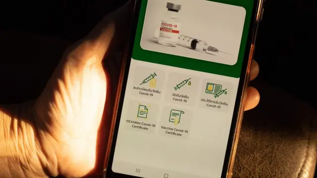 โฆษก ศบค. ระบุว่าหลังจากนี้แอปฯ หมอพร้อม จะใช้เพื่อติดตามการฉีดวัคซีน และออกใบรับรองการฉีดวัคซีนเท่านั้น