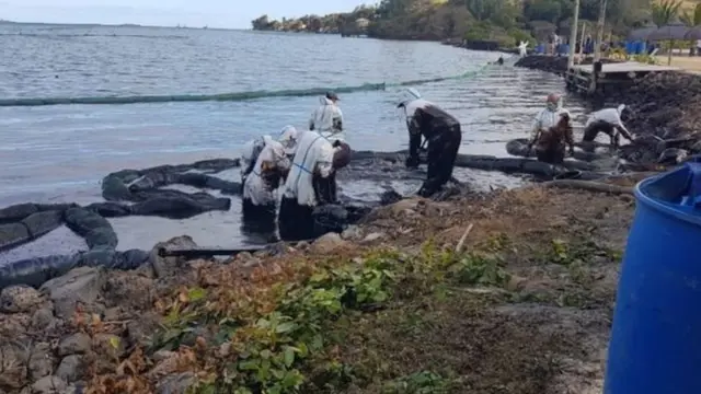 मॉरीशियस में हो रहा तेल रिसाव इतना गंभीर क्यों है