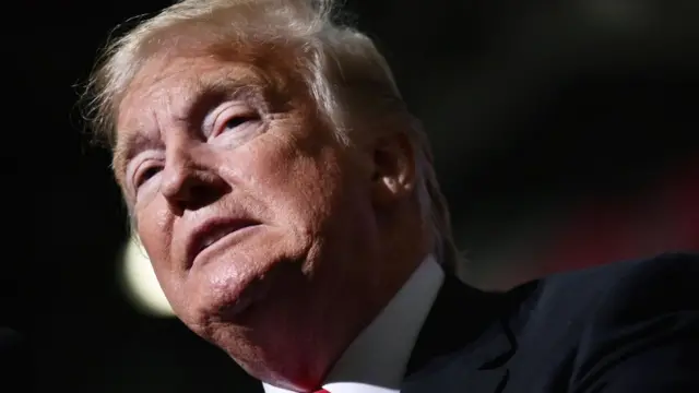 डोनल्ड ट्रंप