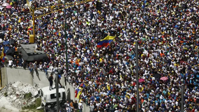 Протест против президента Мадуро 02.02.2019