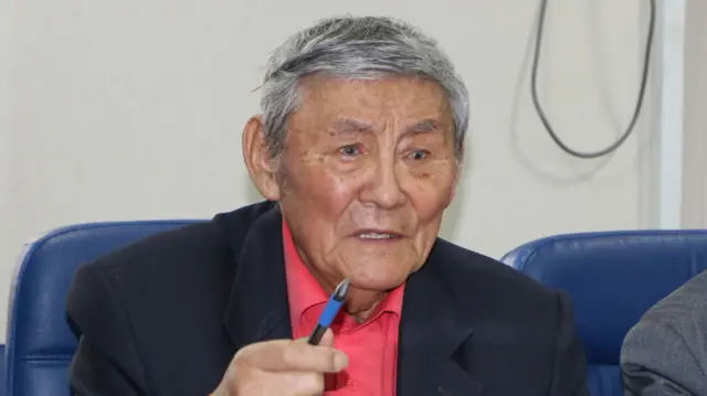 Акын, жазуучу, коомдук ишмер Омор Султанов